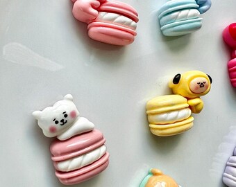 BT21 VAN プラッシュドール & BTS カレンダーセット 6 & 7 Piece Charm Set BT21, BTS, Kawaii, Kpop, K-pop, Music