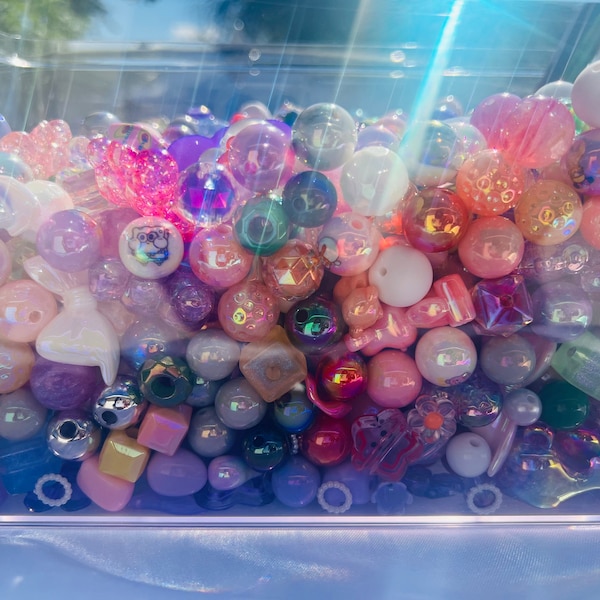Bead Scoops, Unique Beads, Bow Beads, Bear Beads, Bead Mix, Glow Beads, Lollipop, Butterfly, Hello Kitty, Wheel Beads, pendants