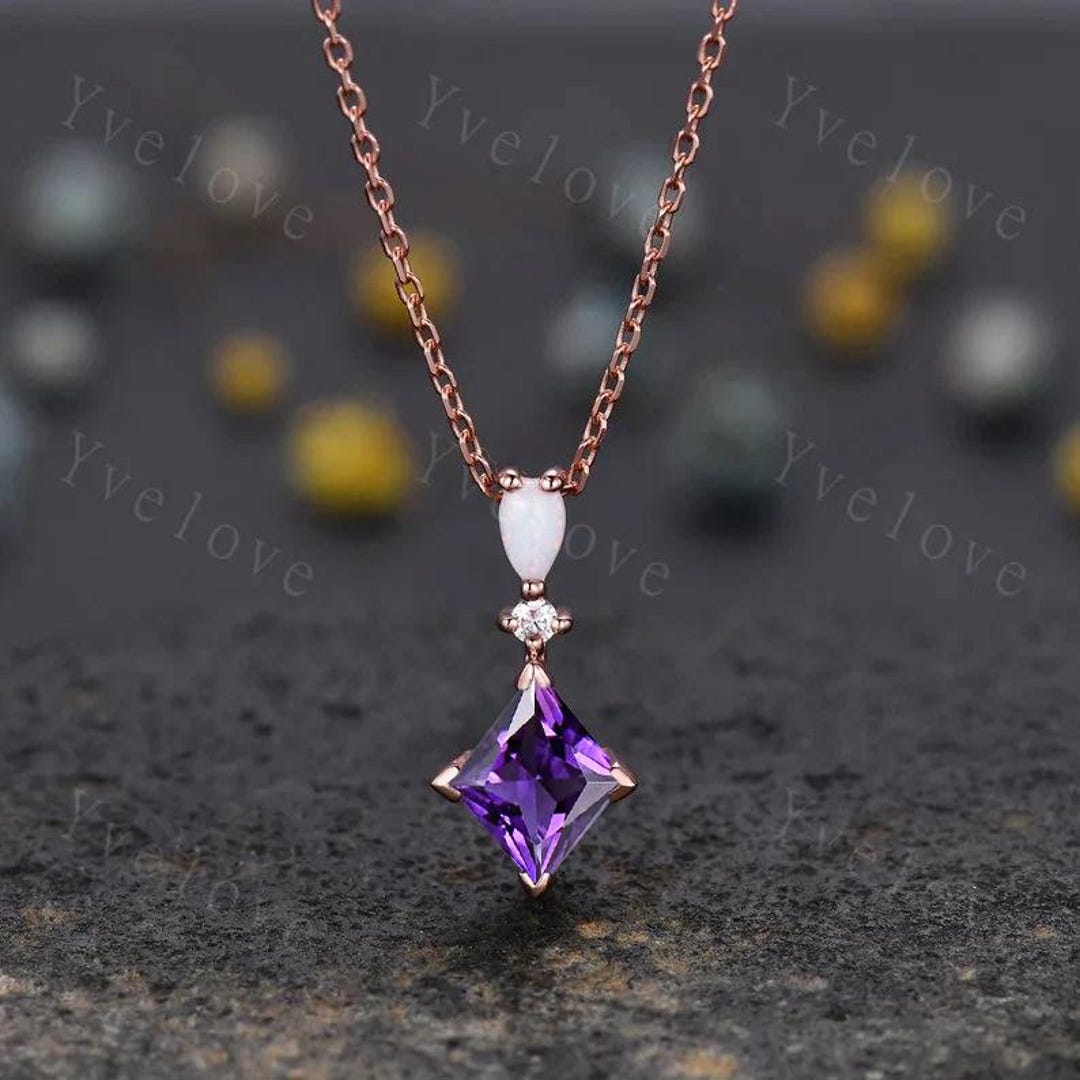 ネックレス・ペンダント LOVE ME MONSTER Petit Gem Drop Necklace Vintage Unique Lozenge Amethyst Necklace 14k Rose Gold Opal