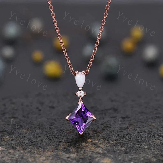 ネックレス・ペンダント LOVE ME MONSTER Petit Gem Drop Necklace Vintage Unique Lozenge Amethyst Necklace 14k Rose Gold Opal