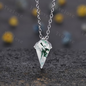 Unique Kite shaped Moss agate Pendant,Green Agate Necklace,Silver Art Deco Necklace,Vintage Women Bridal Gift Anniversary Gift for Her