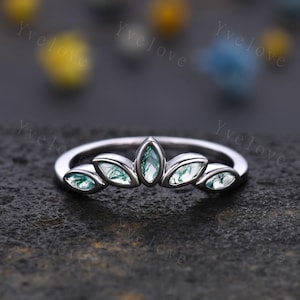 Minimalist Moss Agate Curved Wedding Band Art Deco Green Agate Engagement Ring Marquise Green Gems Stacking Ring Women Sterling Silver Ring
