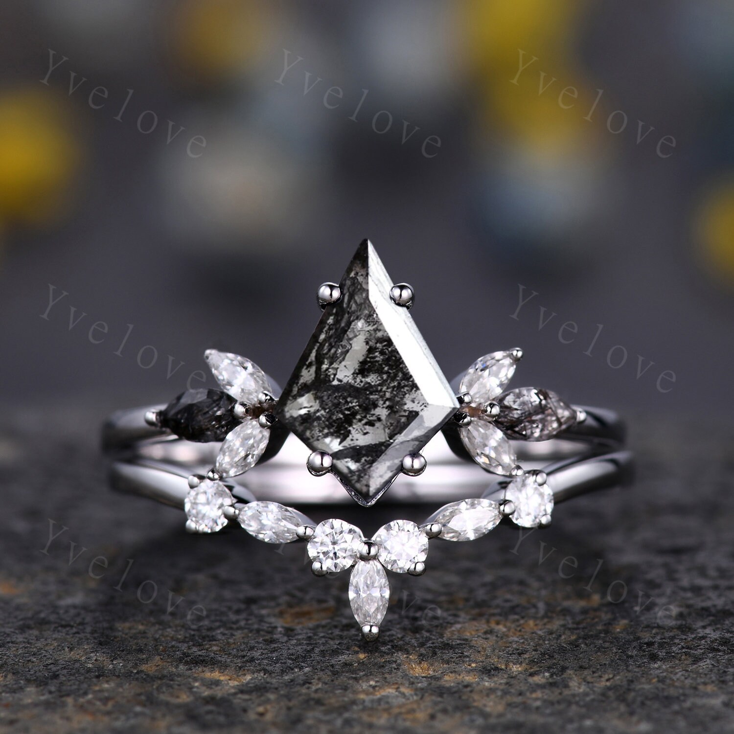 Vintage Kite Shaped Salt Pepper Diamond Engagement Ring Set,unique