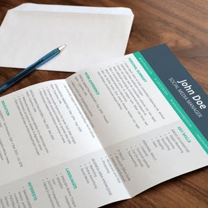 OFFERTA SPECIALE | Prendi 4 Paghi 2 | Modelli CV da compilare | Design Creativo | Formato Professionale | Microsoft Office PowerPoint |
