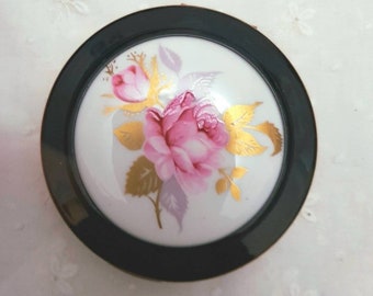 Vintage Powder Compact with Rose Decoration, Vintage Powder Compact with White Porcelain and Black Enamel c1950s/60s (M)