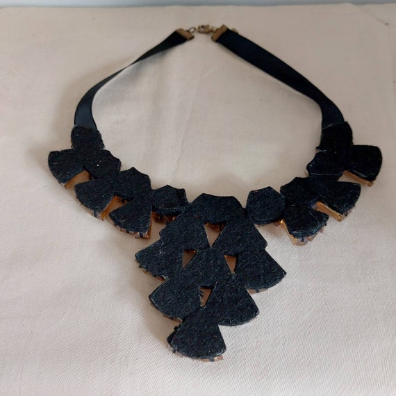 Vintage Bib Necklace, Handmade from Faceted Glass… - image 8