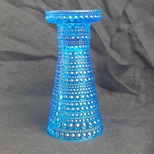 Kastehelmi vase by Oiva Toikka for Iittala or Nuutajärvi. Blue Glass Turning shops Candle holder / vase. Beaded Glass Design from Finland