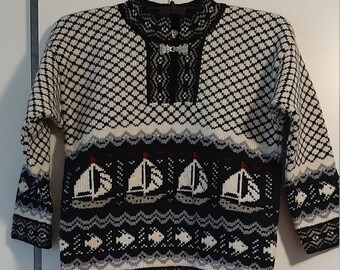 Maglione per bambini in lana vintage. Ornamenti blu bianchi popolari. Pullover invernale per bambini Jumper. Dimensioni 120 cm