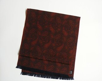 Vintage jacquard wool scarf