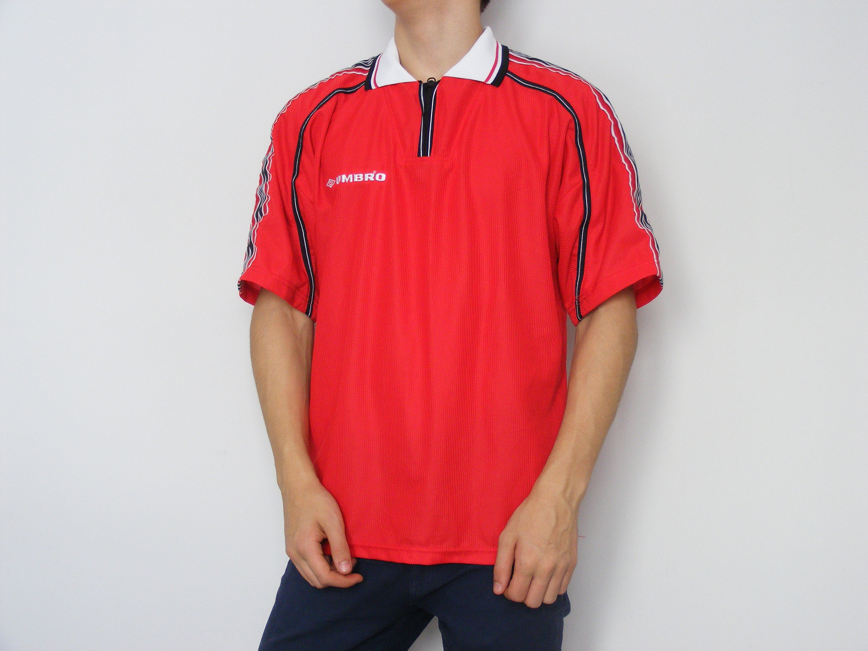 1990s Umbro T-shirt . Vintage Umbro Red Retro Sports T-shirt