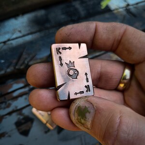 El cobre lleva todos los días la carta del Rey Muerto