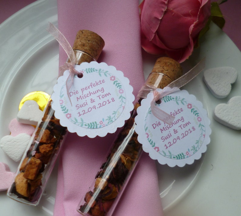 Guest gift wedding tea in a test tube image 2