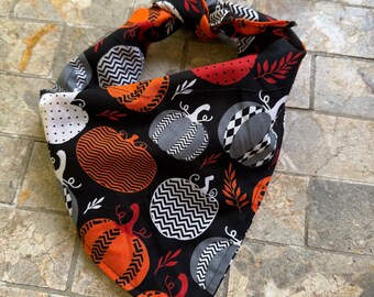Halloween Patterned Pumpkins on Cotton Pet Bandana/Scarf