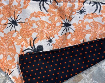Halloween Oranje Kant met Spinnen & Oranje Zwarte Stippen op Katoenen Pet Bandana/Sjaal