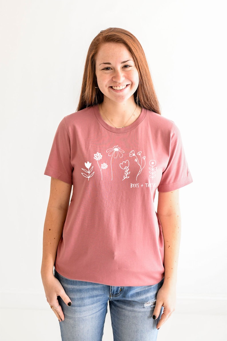 Wildflower Shirt, Bee Tee, Flower Shirt for Women, Gift for Nature Lover, Honeybee Shirt, Flower Graphic Tshirt, Nature Tee for Women Mauve