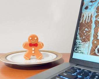 Festive Gingerbread Man Scented Candle - Christmas Gingerbread Candle - Special Christmas Candle - Handmade Gingerbread Candle - Cozy Candle