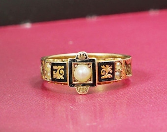 1885 Victorian Mourning Ring, 15ct Yellow Gold