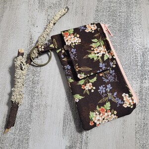 Mini billetera con cremallera para 3 tarjetas, billetera con llavero, mini billetera floral, billetera minimalista, hecha a mano en EE. UU.