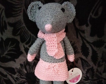 souris ballerine doudou amigurumi tricot au crochet fait main en laine acrylique et coton