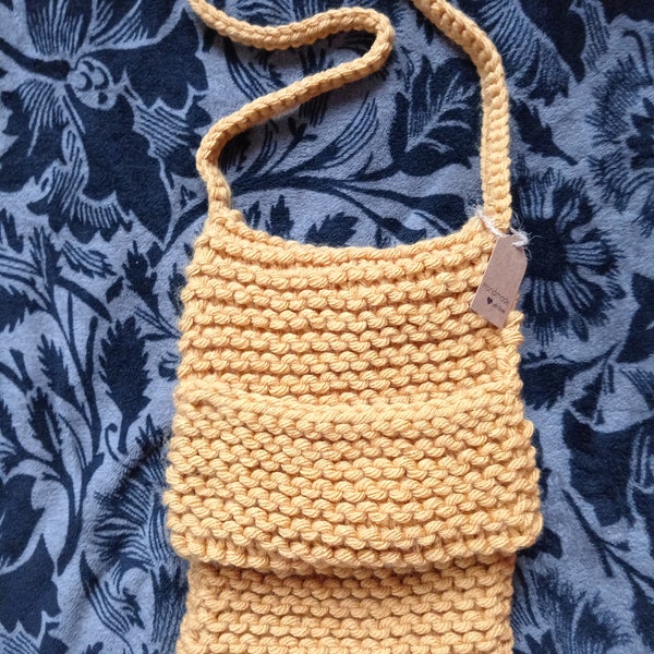 sac bandoulière en laine fait main au tricot