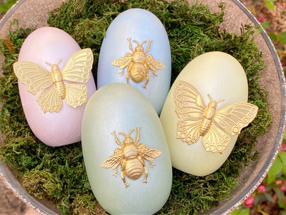 Large Hand Painted Metallic Pearl Pastel Wood Easter Eggs With Brass Bumble  Bee or Butterfly -  Canada