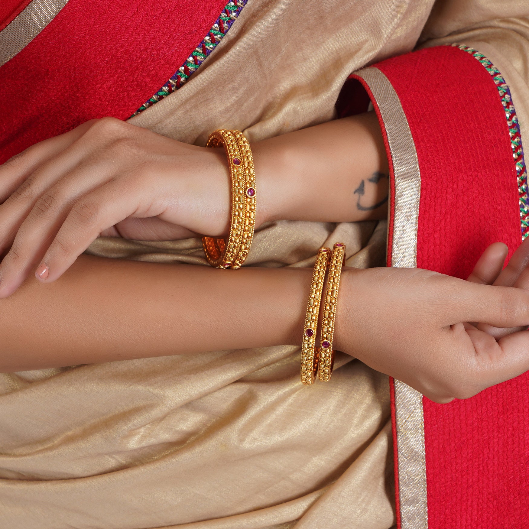 Bridal gold bangles online