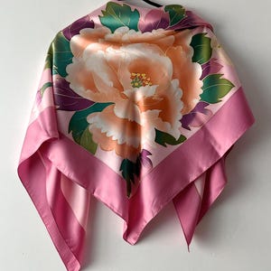Grand foulard en soie carré vintage Foulard en soie à motifs Grand foulard en soie d&#39;été Foulard en soie formel Foulard Foulard léger Cadeau pour elle