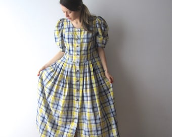 Vintage Plaid Dirndl Dress German Austrian Dress Checkered Bavarian Folk National Costume Sound of Music Oktoberfest Extra Large Size Dress
