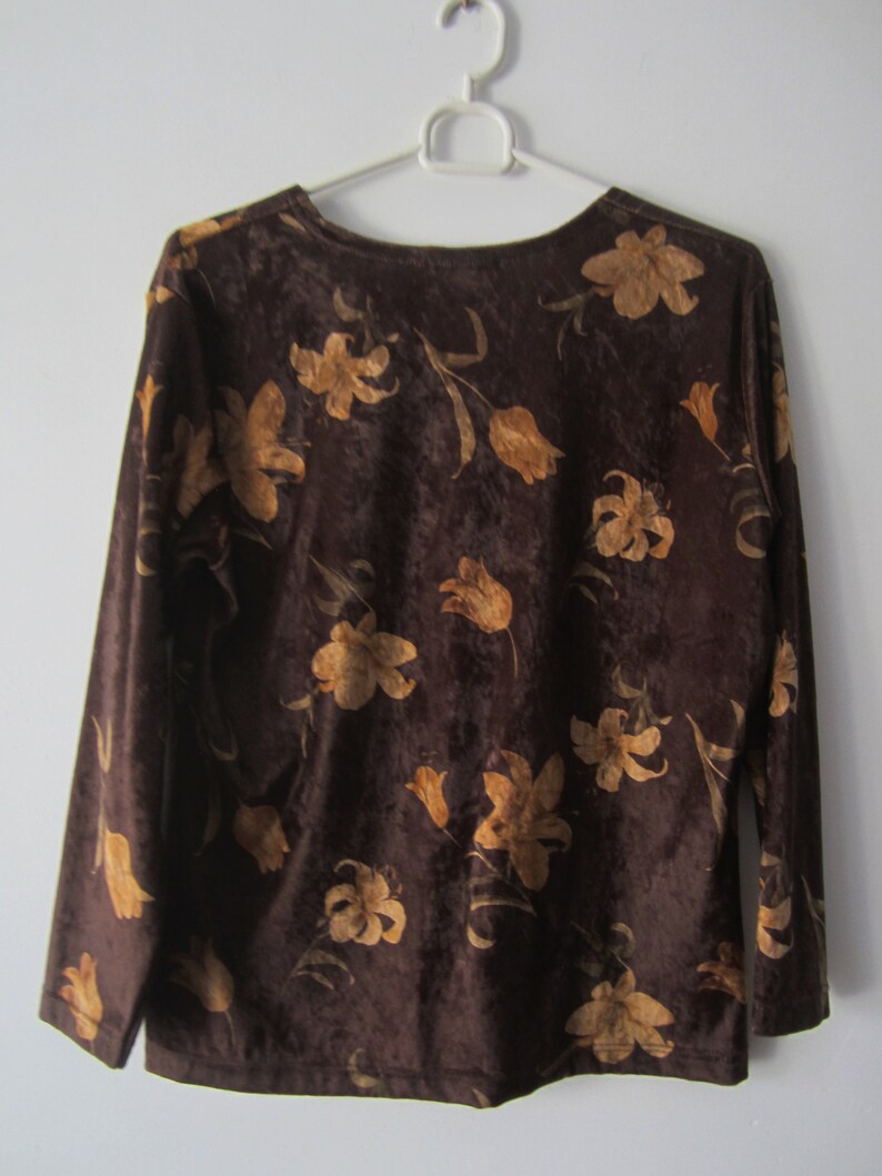 Vintage Brown Patterned Velvet Blouse Long Sleeve Velvet Top Grandma Lily Print Velvet Shirt Medium Size Women Comfortable Velour Sweater