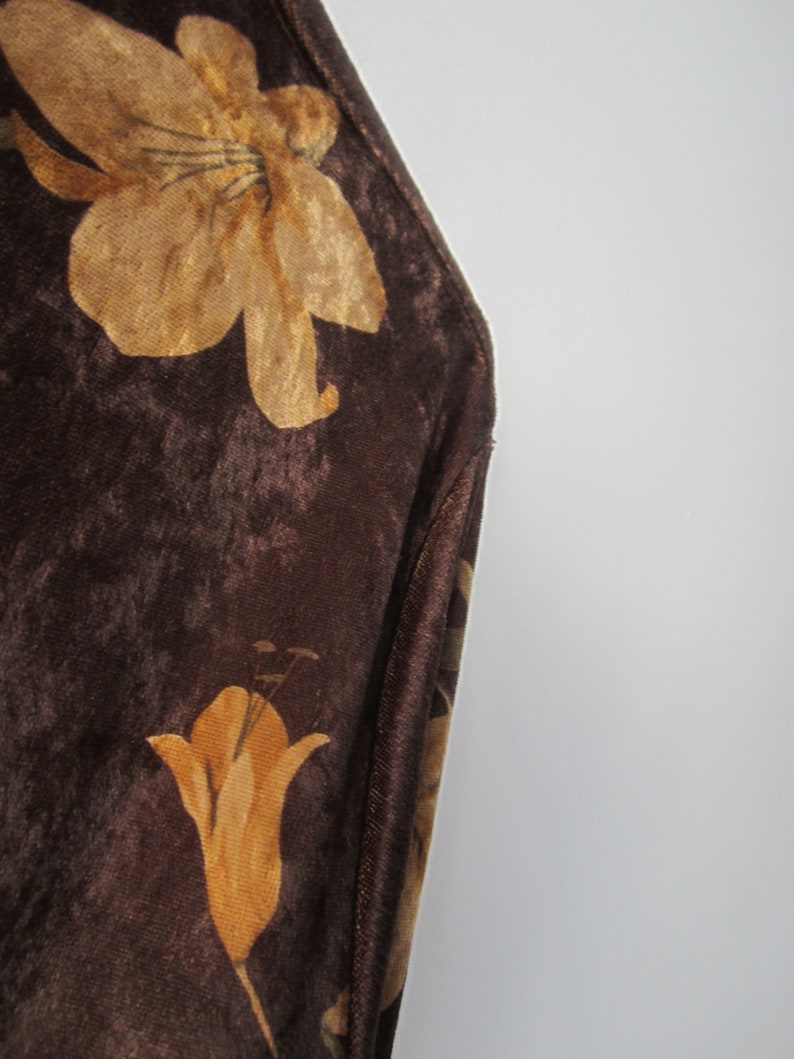 Vintage Brown Patterned Velvet Blouse Long Sleeve Velvet Top Grandma Lily Print Velvet Shirt Medium Size Women Comfortable Velour Sweater