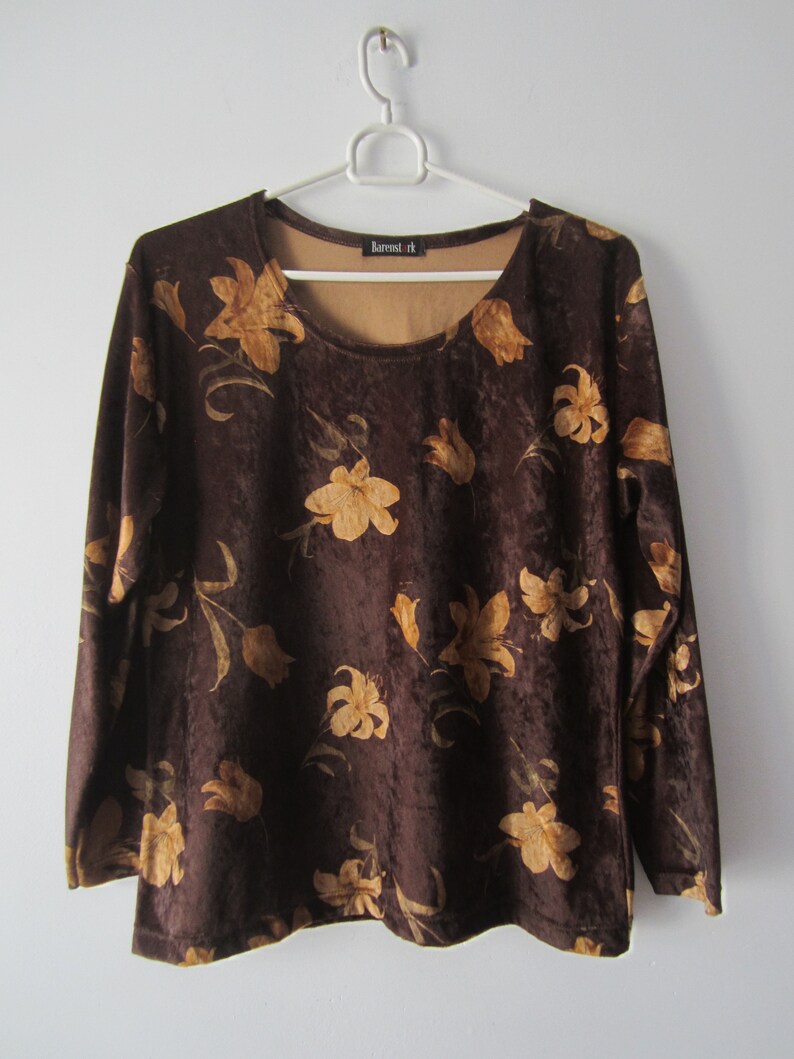 Vintage Brown Patterned Velvet Blouse Long Sleeve Velvet Top Grandma Lily Print Velvet Shirt Medium Size Women Comfortable Velour Sweater