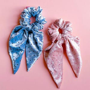 Elastico per capelli con fiocco in velluto a pois francesi / Fiocco lungo oversize per capelli, nastro in velluto rosa e blu, accessorio per capelli romantico in stile parigino