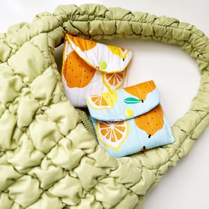Jolie petite pochette matelassée citron, trousse de toilette souple, petite trousse de maquillage, petite pochette de voyage, mini pochette, cadeaux esthétiques pour pochette polyvalente