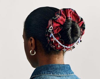 Coletero con estampado de tartán de la colección PinkPantheress – Exclusivo de la tienda del festival de Etsy