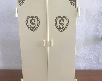 sindy doll wardrobe