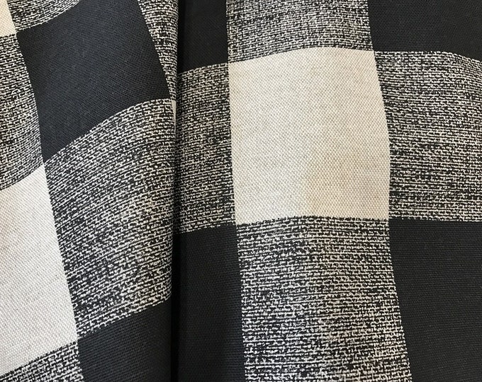 Brodie Crest Tablecloth - Black Style