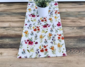 Wildflower Table Runner Colorful Floral Botanical Centerpiece Vintage Style Home Dining Room Decor