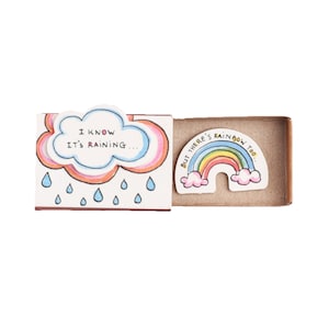 Leuke aanmoedigingskaart matchbox / geschenkdoos / berichtenbox "Ik weet dat het regent - maar er is ook regenboog"/ OT056