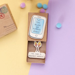 Tinder Love Card / Carta per incontri online / Unica per lei / Per lui / Scorri verso destra Matchbox Card / Appuntamento perfetto su Tinder / Incontri online / LV130