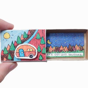 Freundschaftskarte/ Reisekarte/ Road trip Card/ Friend Camping Trip Matchbox/ Geschenkbox/ "Let es get lost together"/ Geschenk für Reisende/ OT096