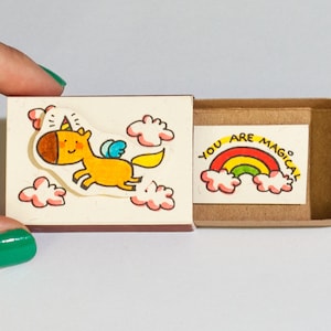 Süße Einhorn-Karte / Freundschaftskarte / Liebeskarte "Du bist magisch" Matchbox / Geschenk-Box / Message-Box / OT024