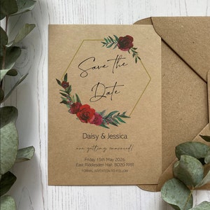 Cartes "Retenez cette date" pour mariage rouge foncé romantique | Invitation roses rouges d'hiver | Thème de mariage classique | Papeterie de mariage kraft marron abordable