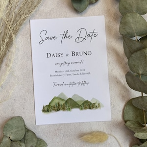 Réservez vos dates pour mariage forêt et montagne | Papeterie de mariage d'extérieur en bois rustique | Faire-part de mariage avec des arbres | Idées de mariage d'aventure