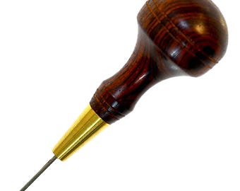 Round Awl A 1.5mm Leathercraft Sewing Tool Stitching Scratch Awl, with Sandalwood Handle, to Pierce Holes and Mark Leather