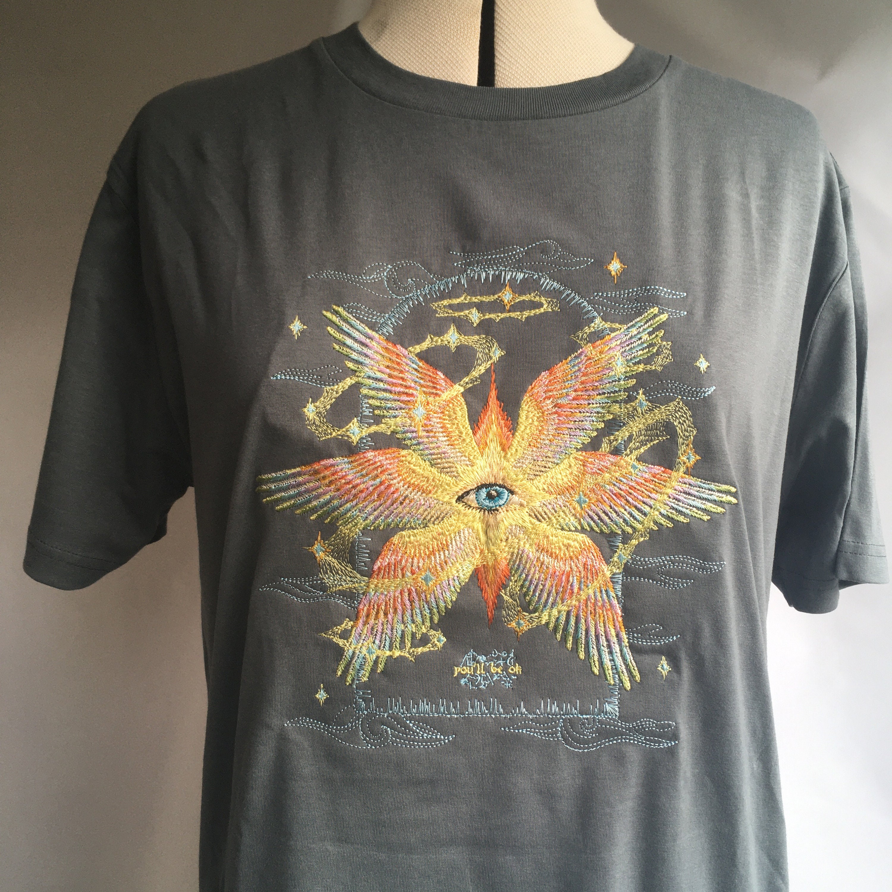 【12月スーパーSALE 15%OFF】 T-shirt Embroidered : Etsy - Organic - Merch - Fly Angels トップス