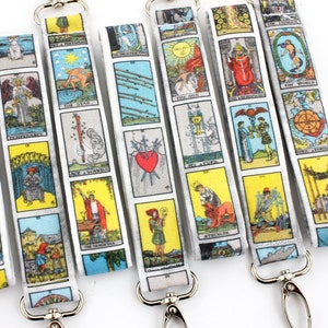 Llavero de pulsera con cartas del Tarot / Regalo de brujería para wiccanos / Cordón genial / Llavero de baraja de Tarot / Bonita baraja de Tarot / Regalo de adivinación