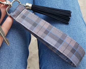 Tartan Plaid Keychain | Celtic Sassenach Gifts for Women | Jamie Fraser Key Fob | Gifts for TVshow Fan | Sassenach Wristlet Keyfob