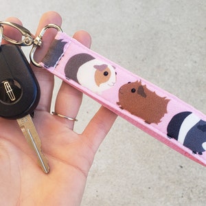 Guinea Pig Keychain Wristlet | Cute Guinea Pig Gifts | Guinea Pig Key Fob Wristlet | Guinea Pig Lanyard for Keys | Guinea Pig Key Chain