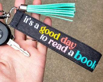 Bookish Keychain | Teacher Appreciation Gift | Book Nerd | English Teacher Gift for Librarian | Good Day to Read | Book Lover Lanyard