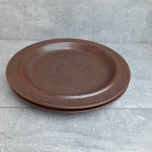 Arabia Ruska low dinner plate. Design Ulla Procopé.
